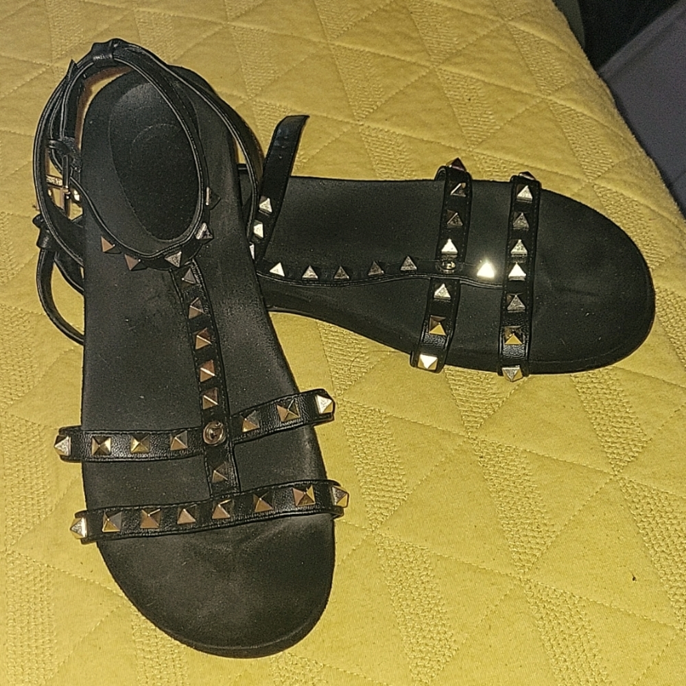 Leather, size 10, Guess brand gladiator sandals